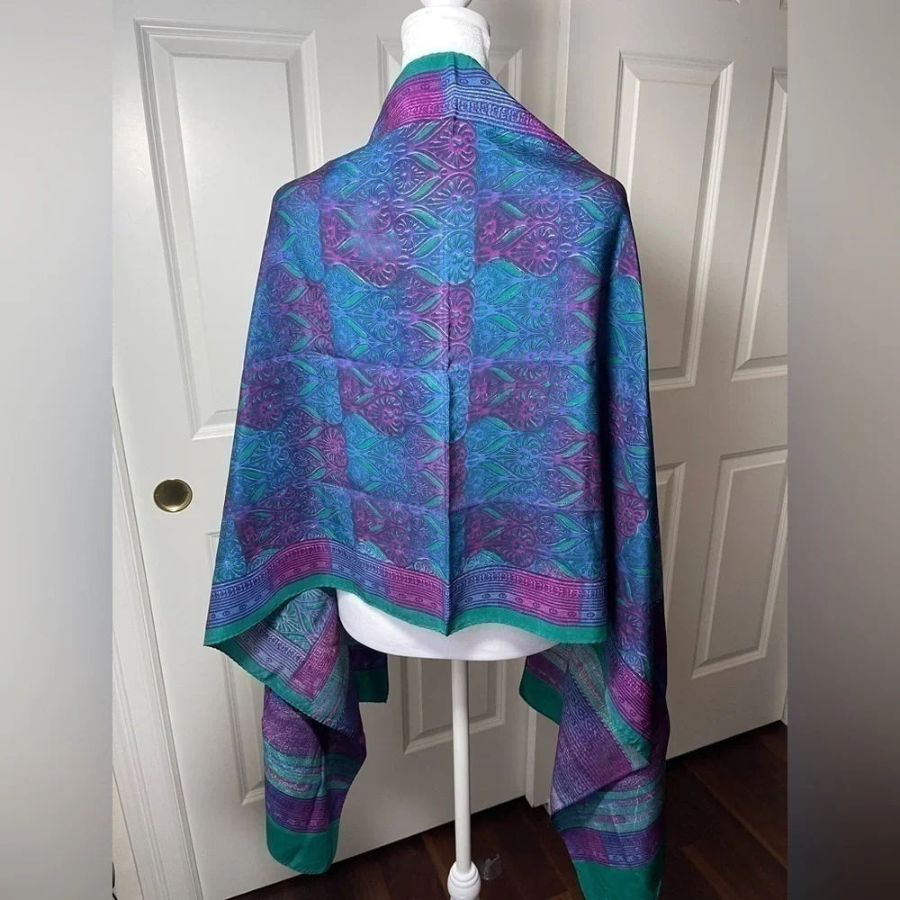 NWOT Silk Oversized Scarf Wrap Shawl Shrug Cape Poncho Batik India